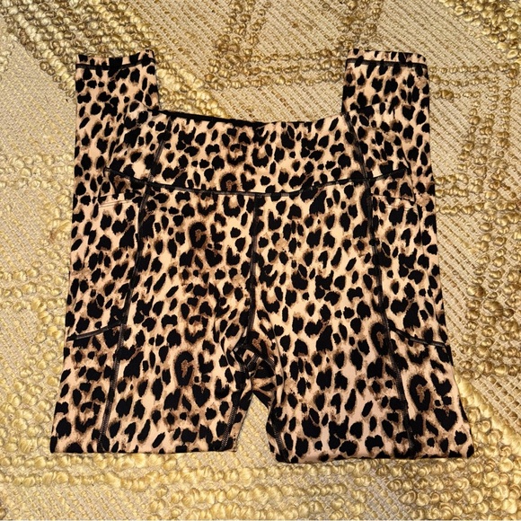 Victoria's Secret Leopard Print Pocket Leggings - Picture 2 of 6